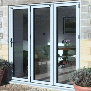 Uși glisante din aluminiu