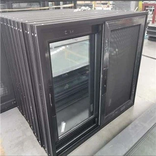 Ferestre cu cadru metalic negru